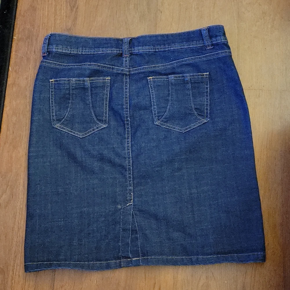 Wrangler dark wash stretch denim jeans skirt classic 5 pocket style sz 10 EUC…